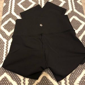 Lululemon Wunder Under 21” crop